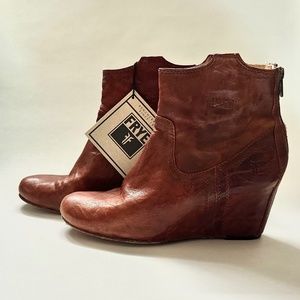 FRYE Carson Wedge Bootie | Brown Leather Boots size 8